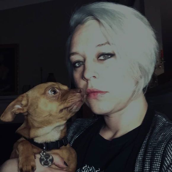 Meet your Posher, Laurie - Picture 1 of 1